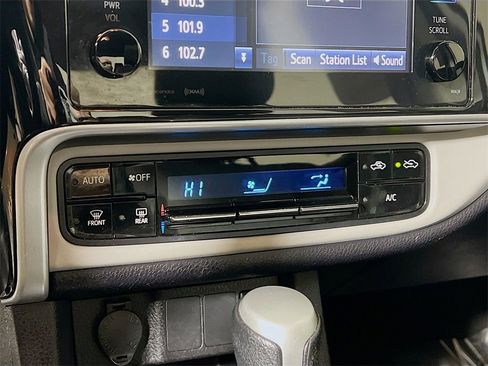 Certified 2019 Toyota Corolla SE image 15