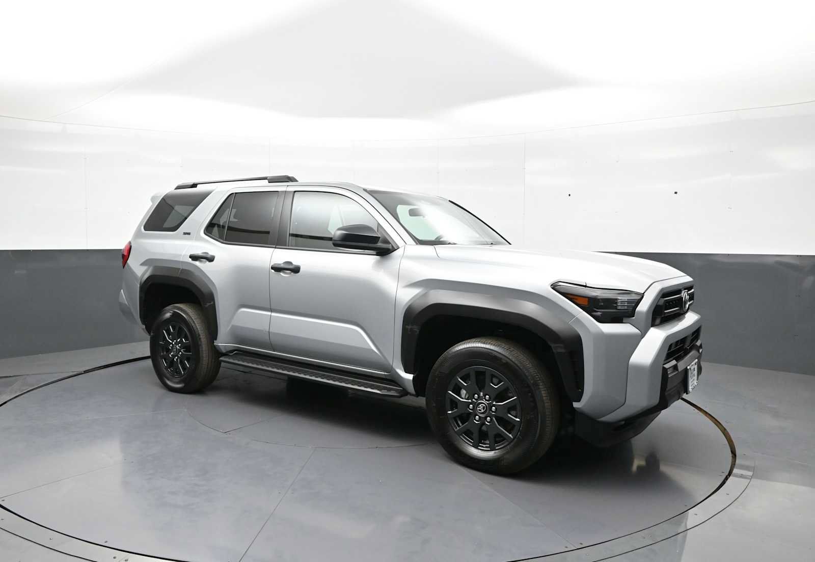 Used 2025 Toyota 4Runner SR5 AWD/4WD image 4