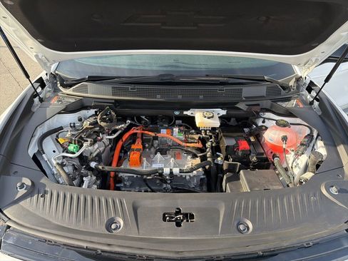 Used 2024 Chevrolet Equinox EV RS image 9