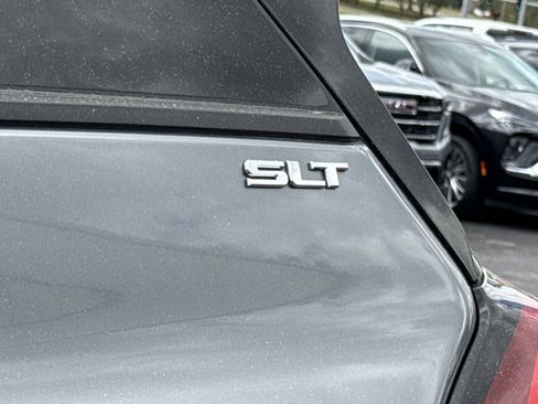 Used 2021 GMC Terrain SLT w/ LPO, Floor Liner Package FWD image 11