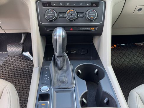 Used 2018 Volkswagen Atlas SE image 27