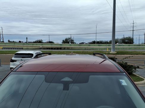 Used 2024 Nissan Pathfinder SV image 10