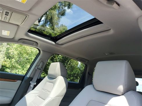 Used 2021 Honda CR-V Touring image 7