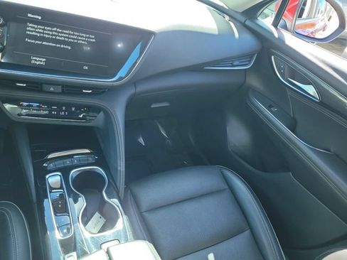 Used 2023 Buick Envision Essence FWD image 16