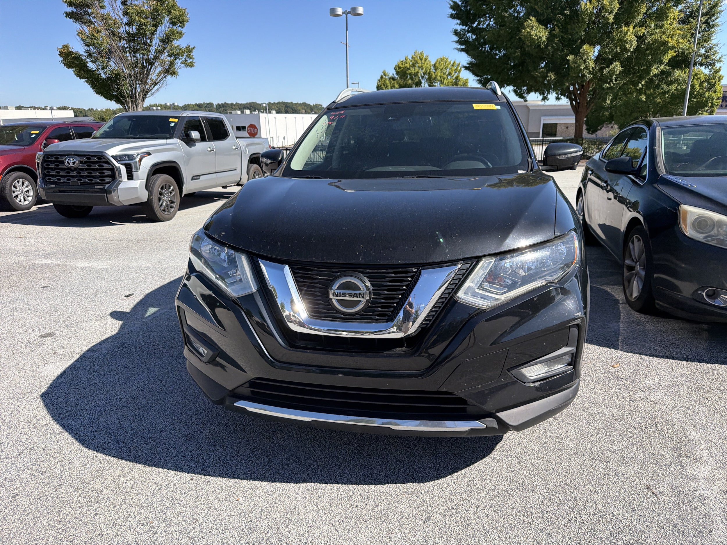 Used 2019 Nissan Rogue FWD image 5