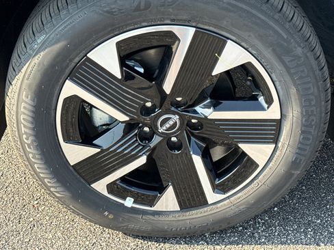 New 2026 Nissan Kicks SV w/ SV Premium Package image 9