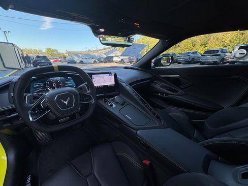 Used 2023 Chevrolet Corvette Stingray Premium Conv image 18