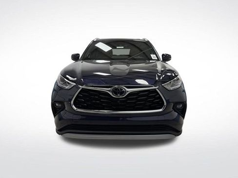 Used 2021 Toyota Highlander Platinum image 12