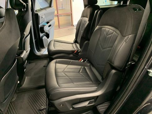 Used 2027 Kia Telluride SX Prestige X-Line w/ Towing Package AWD/4WD image 16