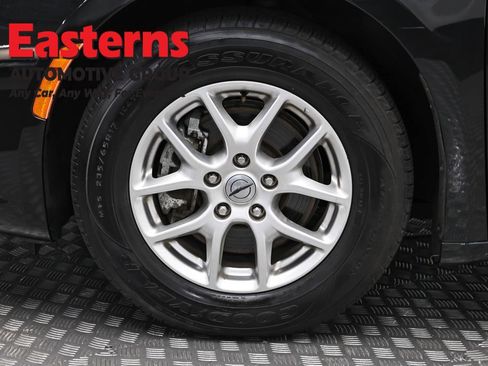 Used 2023 Chrysler Pacifica Touring-L FWD image 33