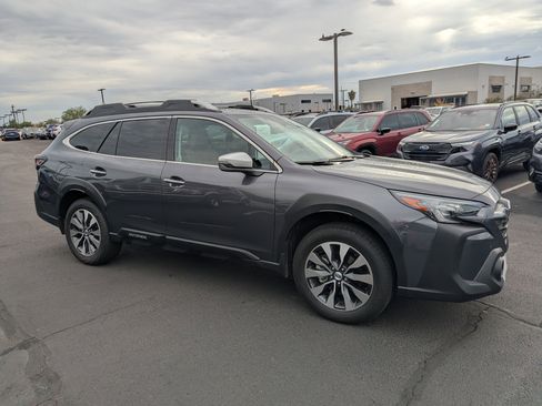 Used 2023 Subaru Outback Touring image 7