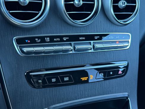 Certified 2022 Mercedes-Benz GLC 300 image 23