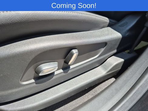 Used 2023 Cadillac XT5 Luxury w/ LPO, Floor Liner Package AWD/4WD image 17