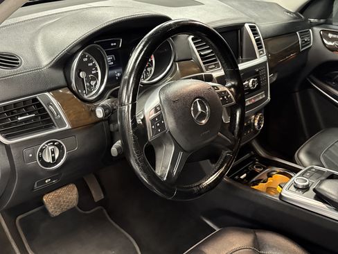 Used 2014 Mercedes-Benz GL 450 4MATIC image 9