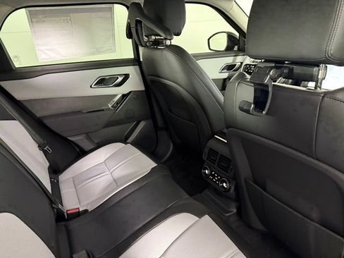 Certified 2025 Land Rover Range Rover Velar Dynamic SE image 28