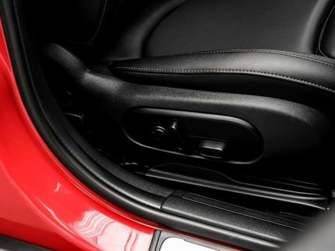 Used 2021 MINI Cooper Clubman S w/ Driver Assistance Package image 34