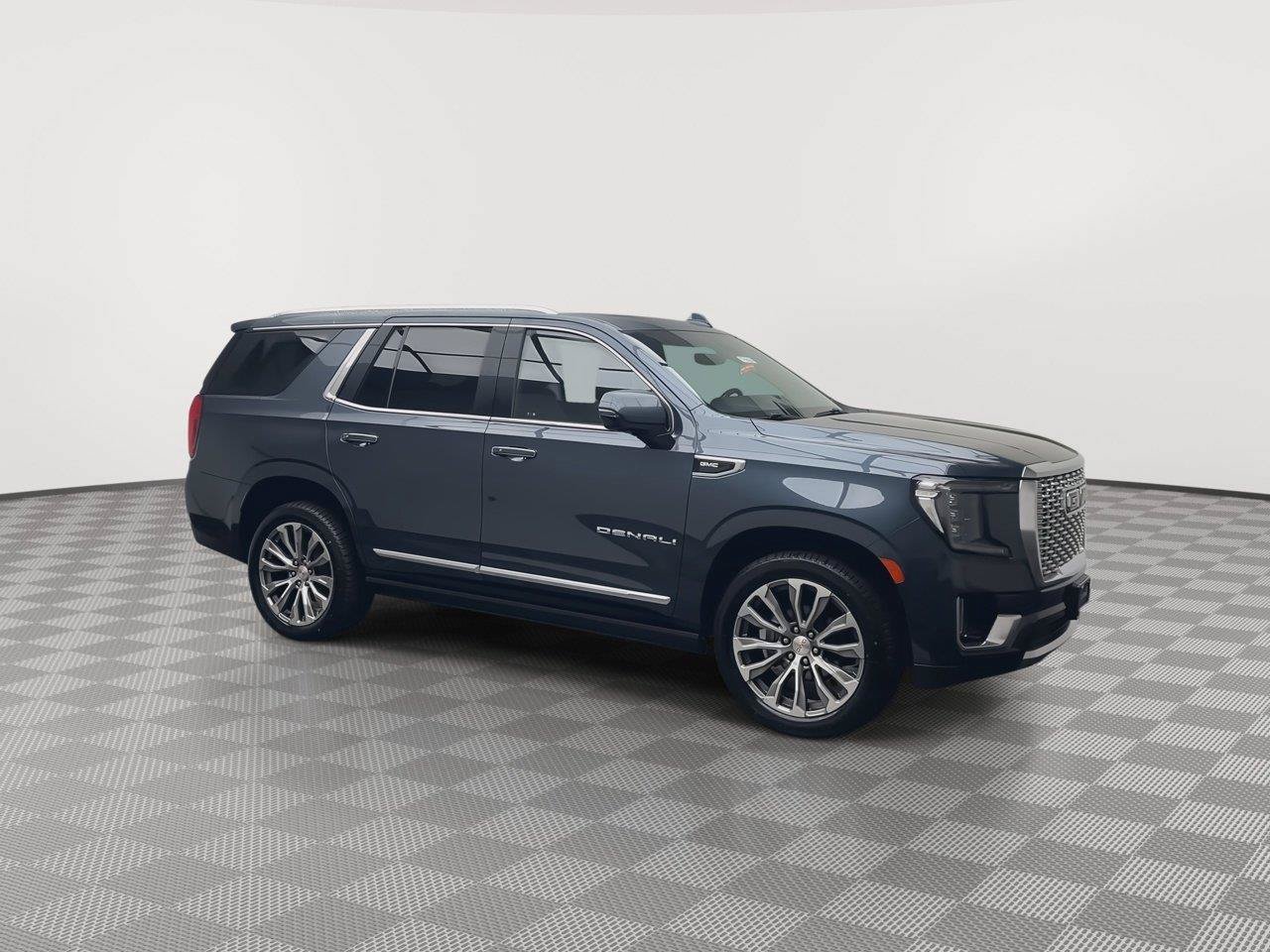 Certified 2021 GMC Yukon Denali w/ Denali Premium Package AWD/4WD image 46