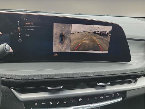 Certified 2025 Cadillac XT4 Premium Luxury image 18