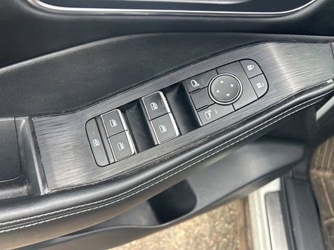 Used 2023 Nissan Rogue Platinum w/ Platinum Premium Package FWD image 30