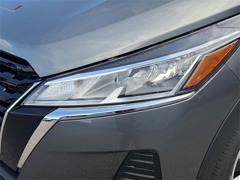 New 2025 Nissan Kicks Play S image 10