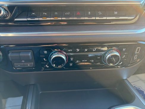 New 2026 GMC Sierra 1500 SLT w/ SLT Premium Plus Package image 23