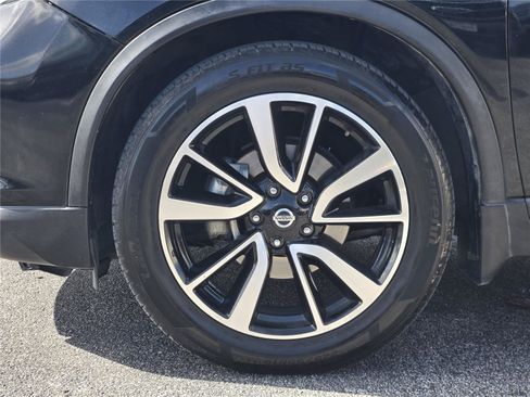 Used 2019 Nissan Rogue SL w/ Premium Package FWD image 11