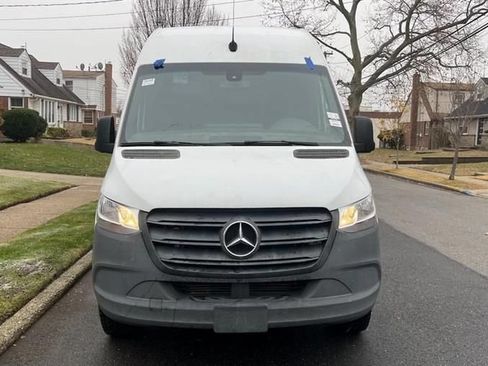 Used 2025 Mercedes-Benz Sprinter 2500 image 3