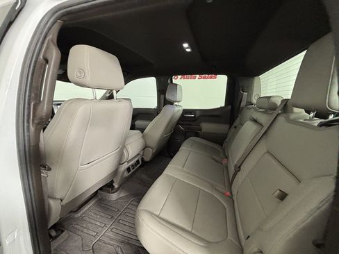 Used 2021 GMC Sierra 1500 SLT image 41