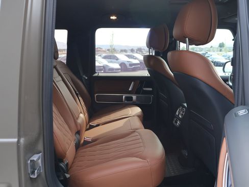 Used 2025 Mercedes-Benz G 550 image 33