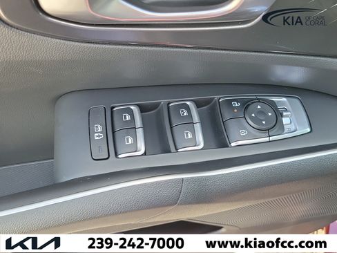 Certified 2025 Kia Sorento S w/ Panoramic Sunroof Package FWD image 24
