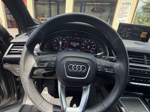 Used 2018 Audi Q7 3.0T Premium Plus w/ Premium Plus Package AWD/4WD image 30