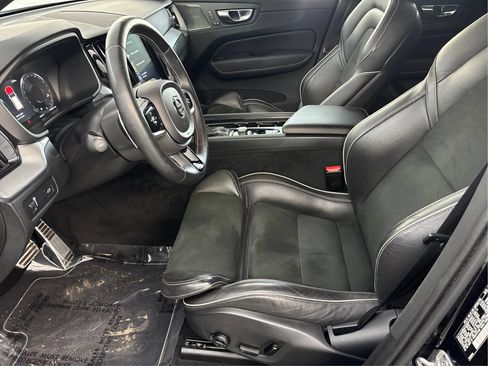 Used 2019 Volvo XC60 T6 R-Design AWD/4WD image 13