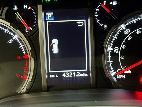 Used 2024 Toyota 4Runner TRD Off-Road image 12