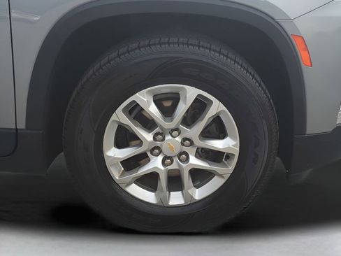 Used 2023 Chevrolet Traverse LS FWD image 27