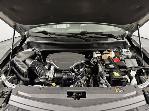 Used 2023 Cadillac XT6 Premium Luxury image 31