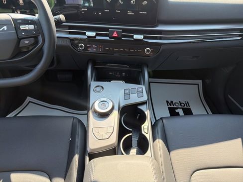 New 2026 Kia Sportage EX AWD/4WD image 13