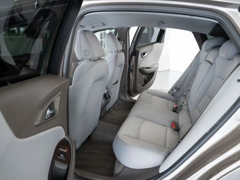 Used 2023 Chevrolet Malibu LT image 10