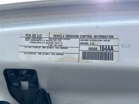 Used 2023 Jeep Wrangler Unlimited Rubicon AWD/4WD image 12