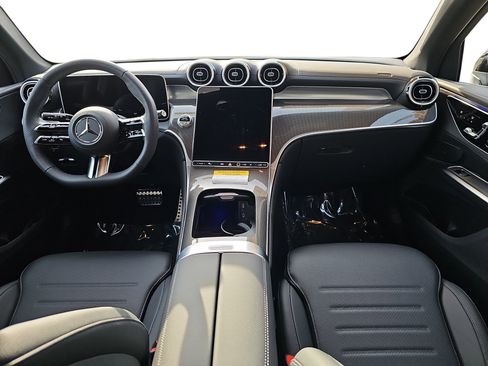 New 2026 Mercedes-Benz GLC 300 image 9