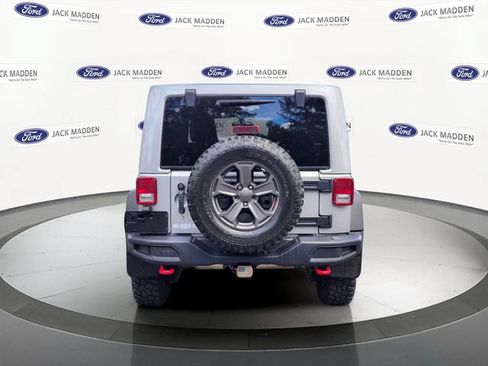 Used 2017 Jeep Wrangler Unlimited Rubicon AWD/4WD image 4
