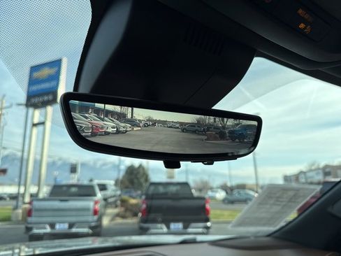 Used 2023 Chevrolet Tahoe High Country image 32