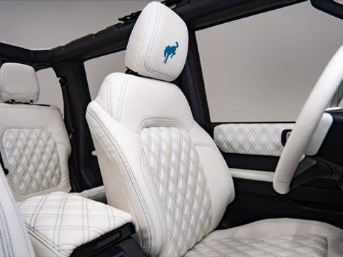 Used 2025 Ford Bronco Big Bend AWD/4WD image 2
