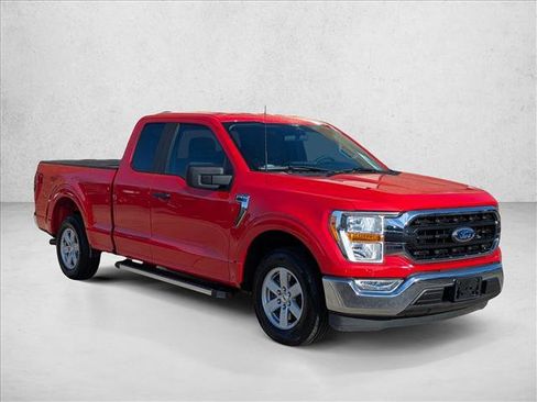 Used 2022 Ford F150 XLT image 3