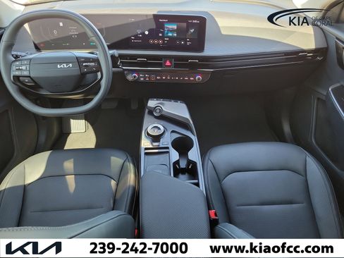 New 2025 Kia EV6 Wind RWD image 12