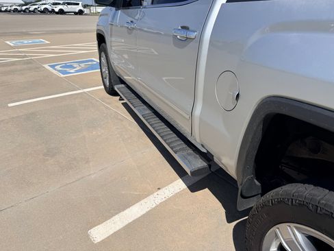 Used 2017 GMC Sierra 1500 SLT AWD/4WD image 7