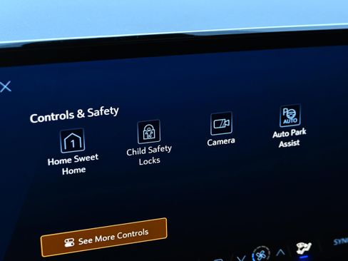 Used 2025 Chevrolet Tahoe LT w/ Comfort Package image 31