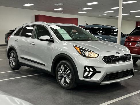 Used 2020 Kia Niro EX Premium image 9