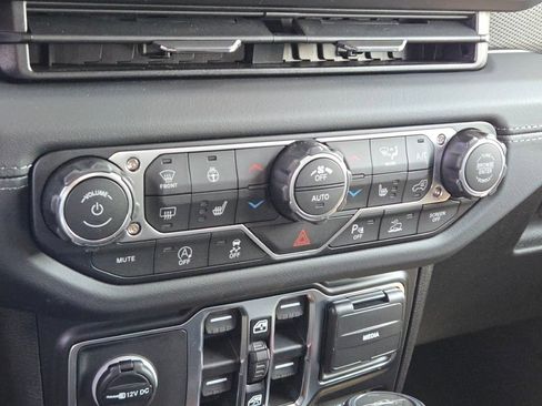 New 2026 Jeep Gladiator Rubicon AWD/4WD image 30