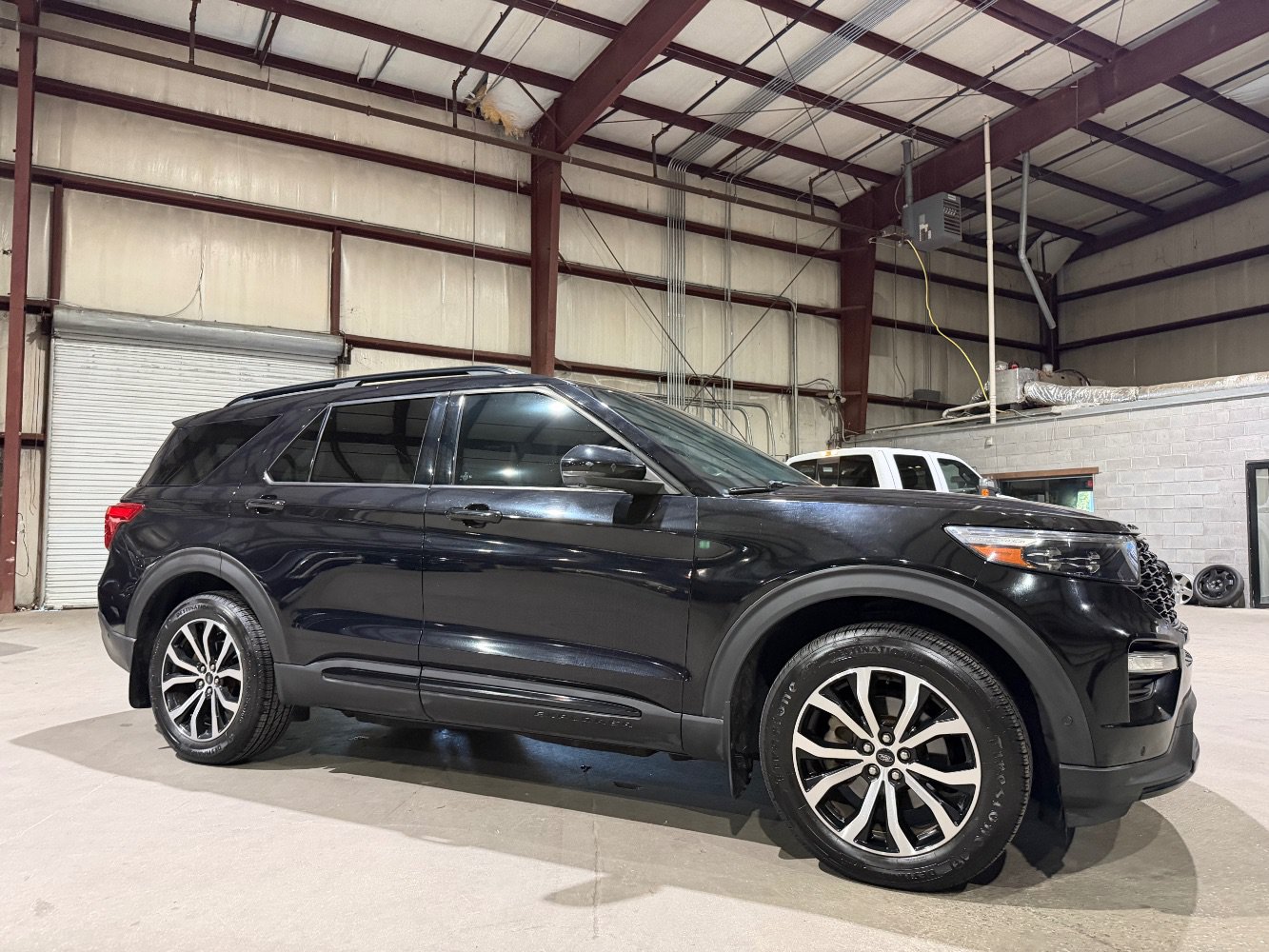 Used 2020 Ford Explorer ST AWD/4WD image 3