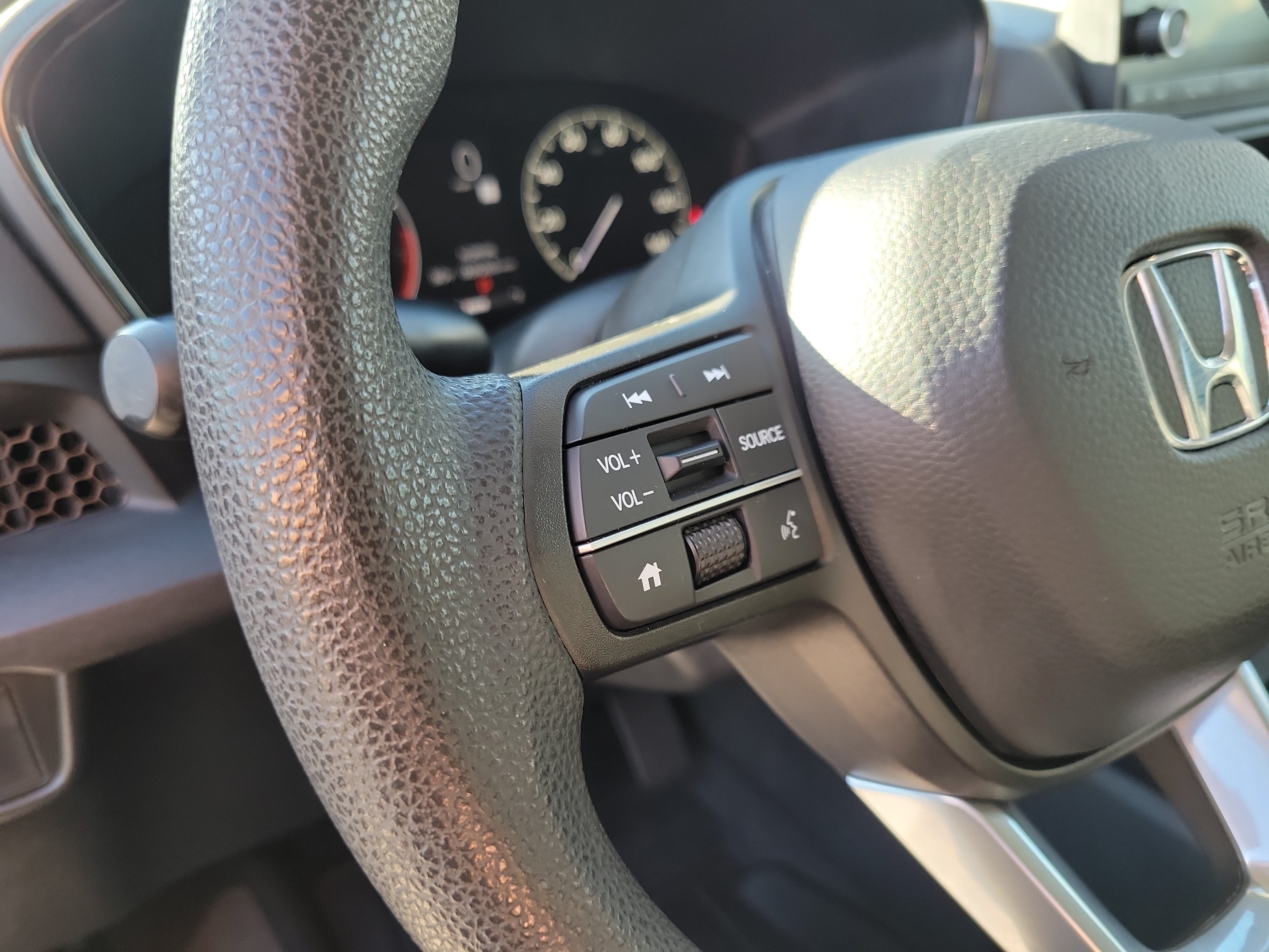 Used 2025 Honda CR-V EX image 25